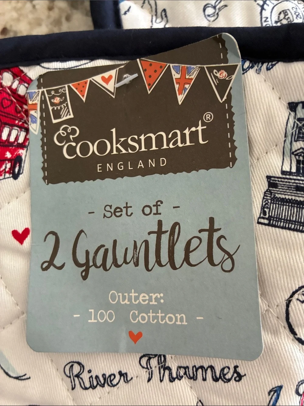 Cooksmart London Print Oven Mitts - White with Red & Navy Accents